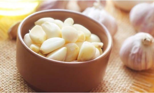 Bawang putih untuk jerawat