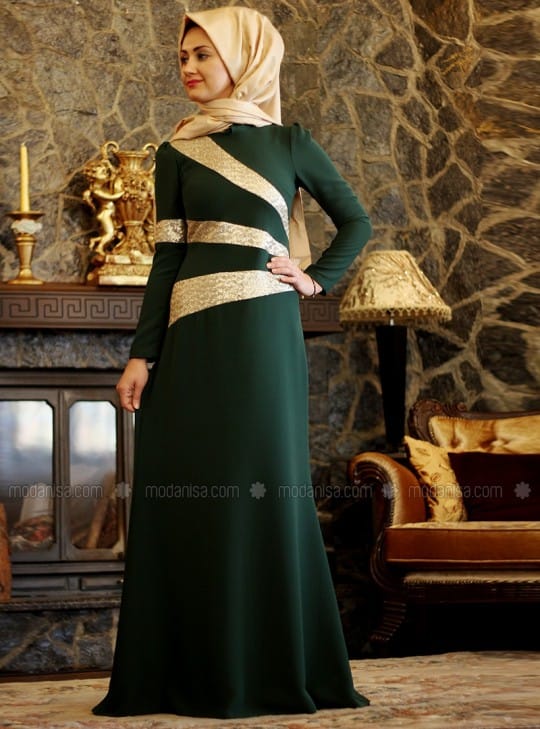 Contoh baju pesta muslim 4