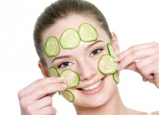 Merawat kulit wajah berminyak dengan mentimun