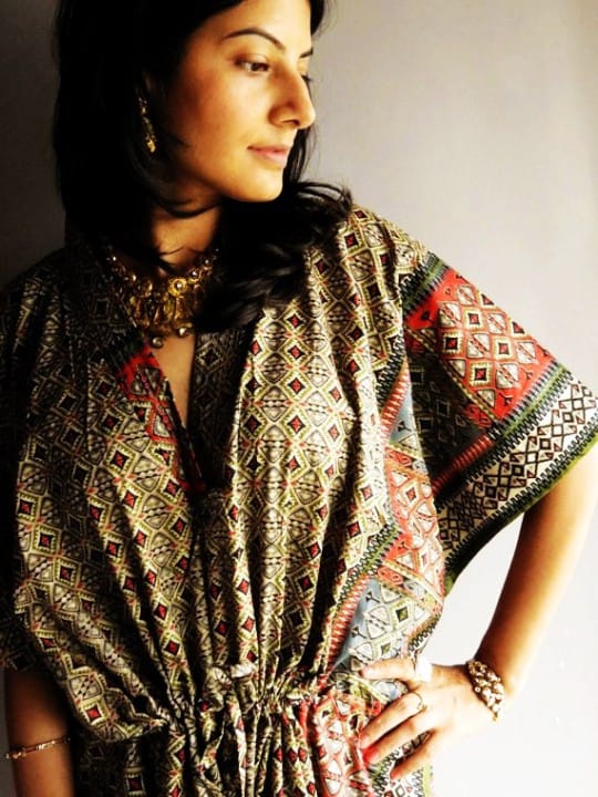 Model batik kaftan