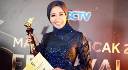 Wanita yang cerdas adalah dambaan semua pria